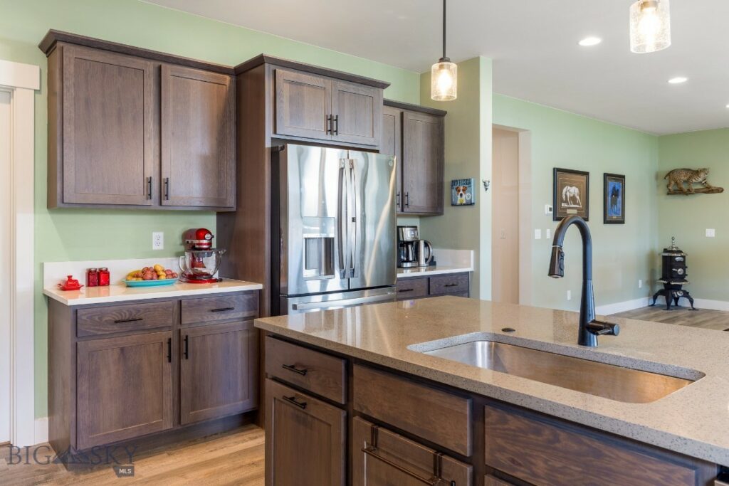 1508 Deadwood Loop