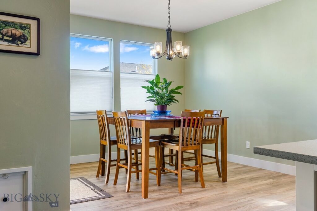 1508 Deadwood Loop