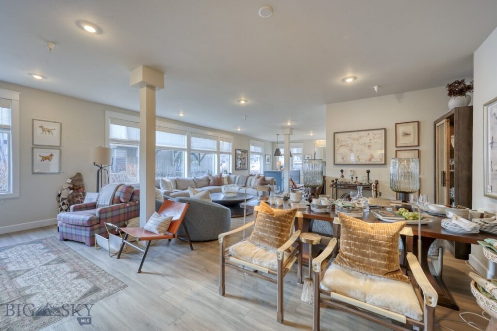 151 Center Ln