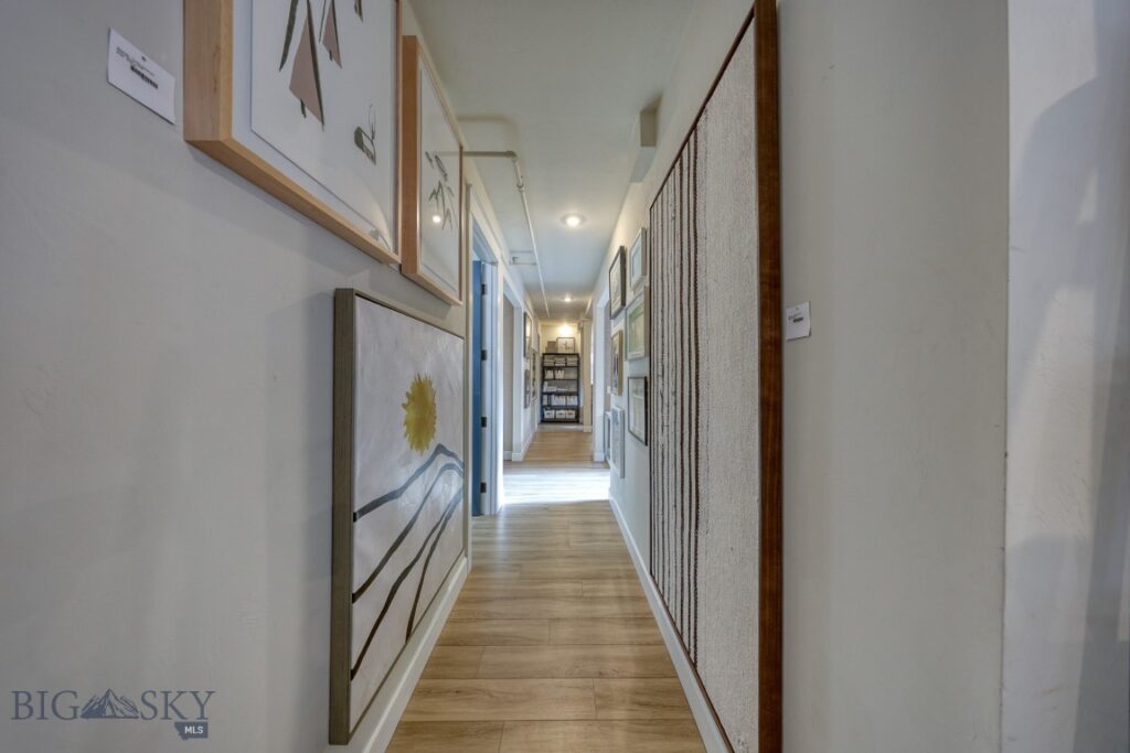 151 Center Ln