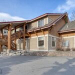 151 Center Ln