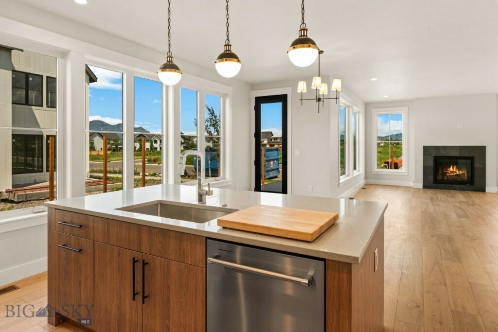 1511 Scotch Pine Lane