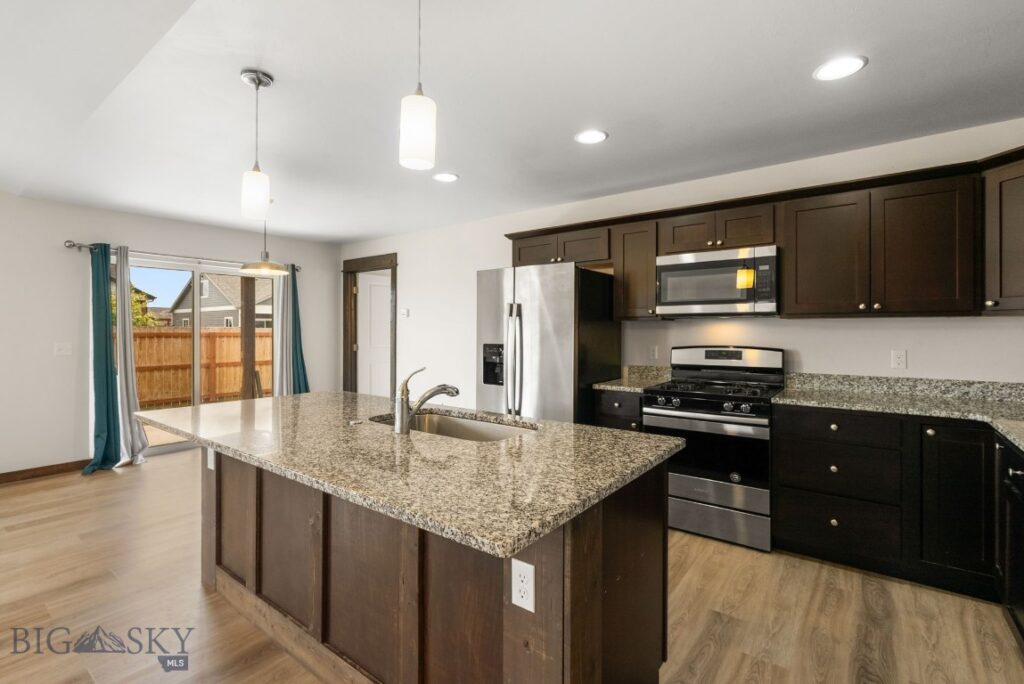 1514 Oakwood