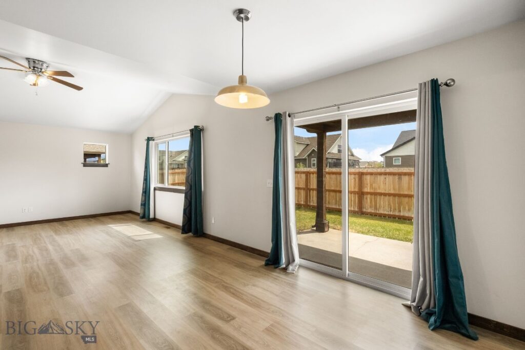 1514 Oakwood