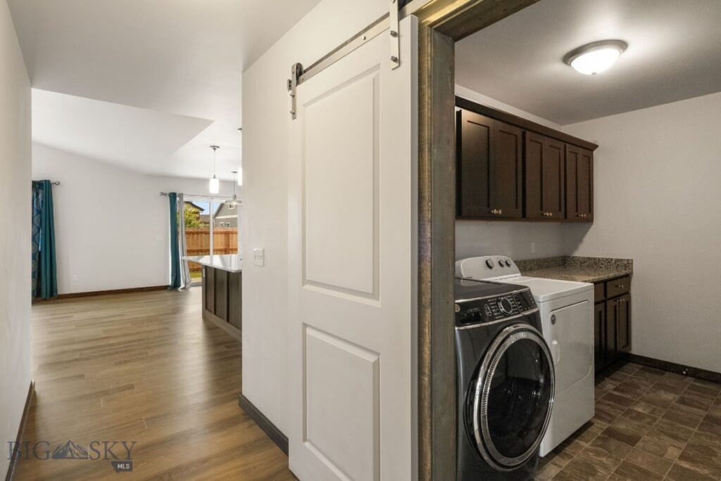 1514 Oakwood