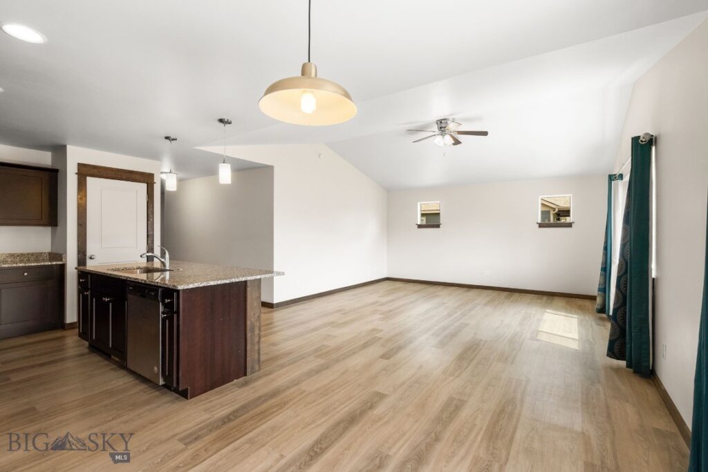 1514 Oakwood