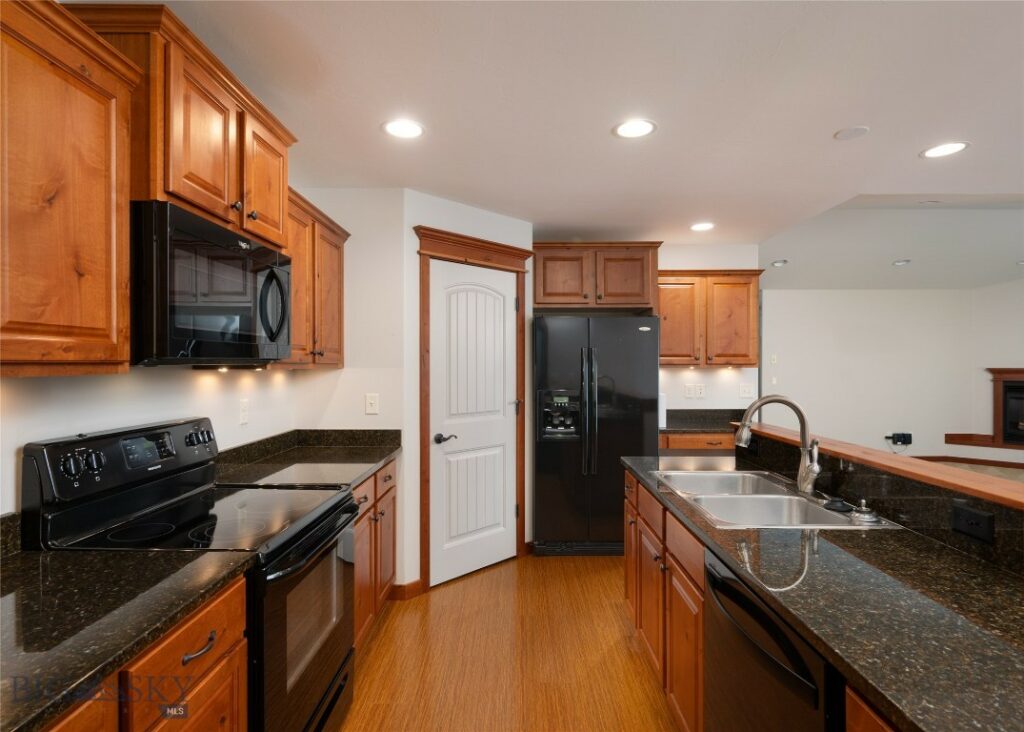 152 Goldcrest Lane