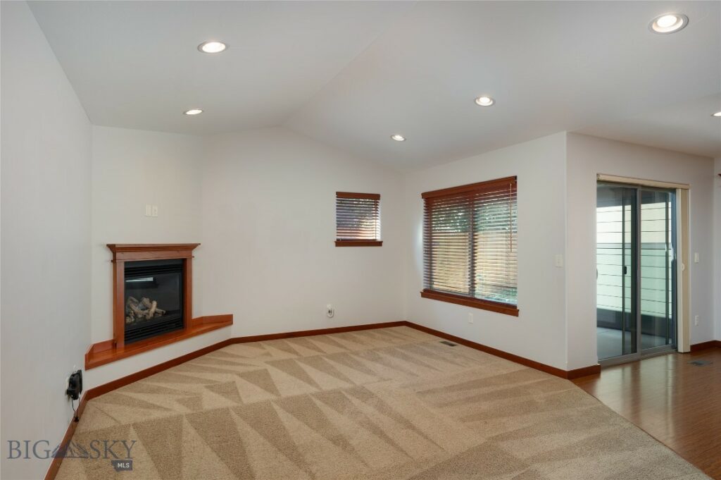 152 Goldcrest Lane
