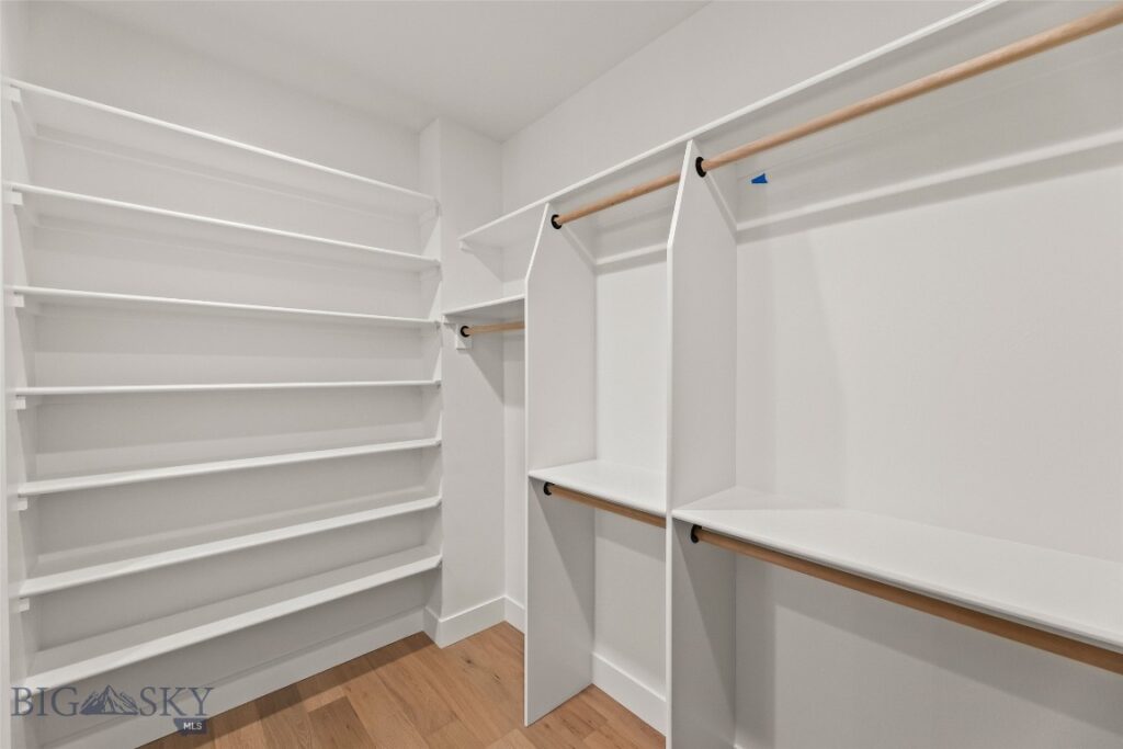 1521 Cambridge Drive