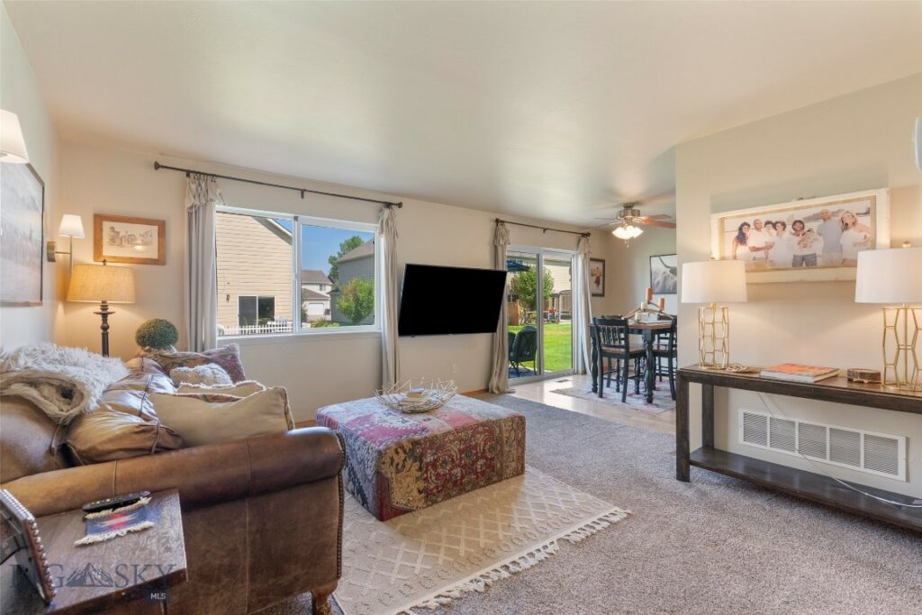 157 E Magnolia Drive