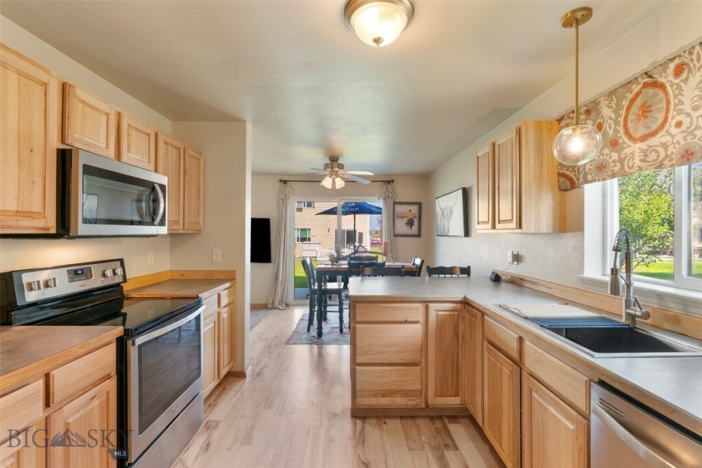 157 E Magnolia Drive