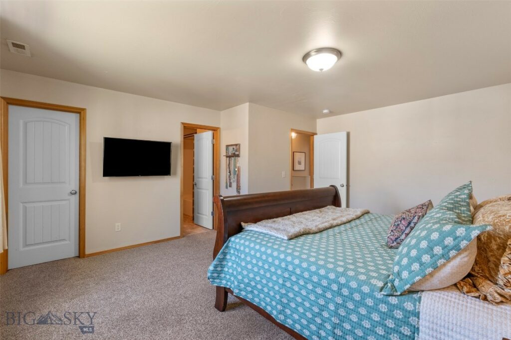 157 E Magnolia Drive