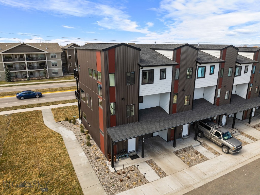 1585 N 25th Avenue