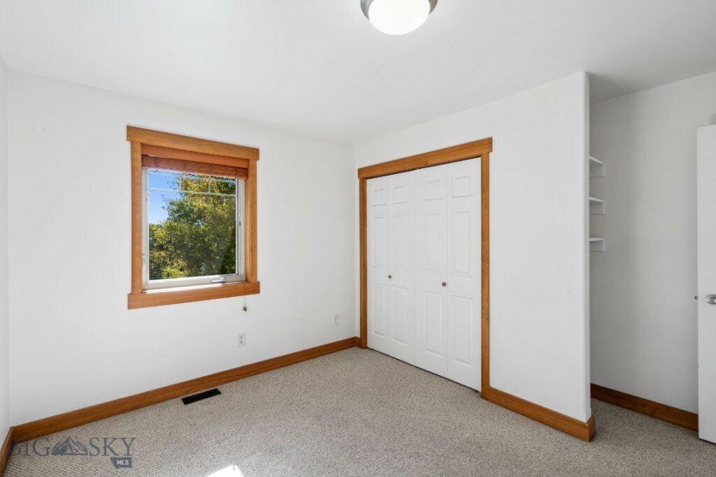 160 Tail Feather Lane