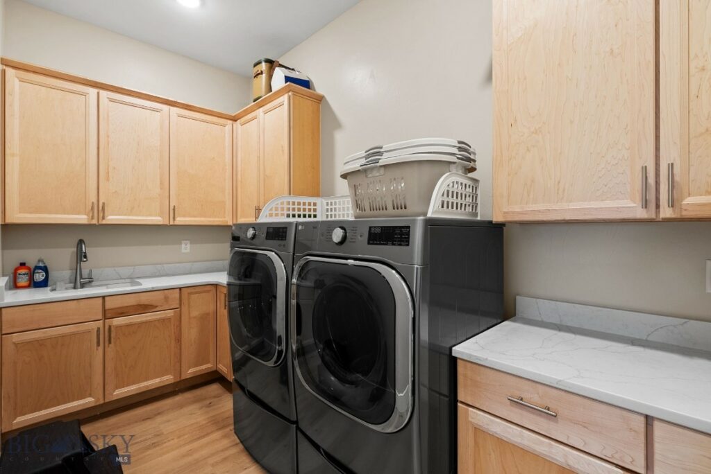 1604 Kit Carson Circle