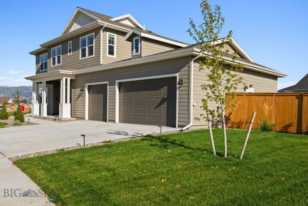 1604 Kit Carson Circle