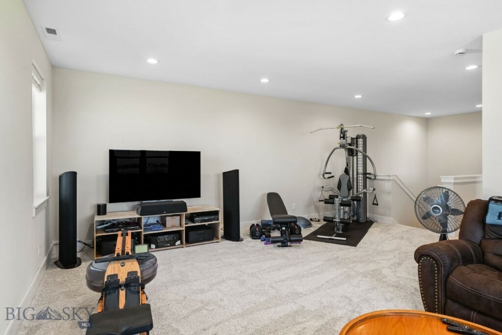 1604 Kit Carson Circle