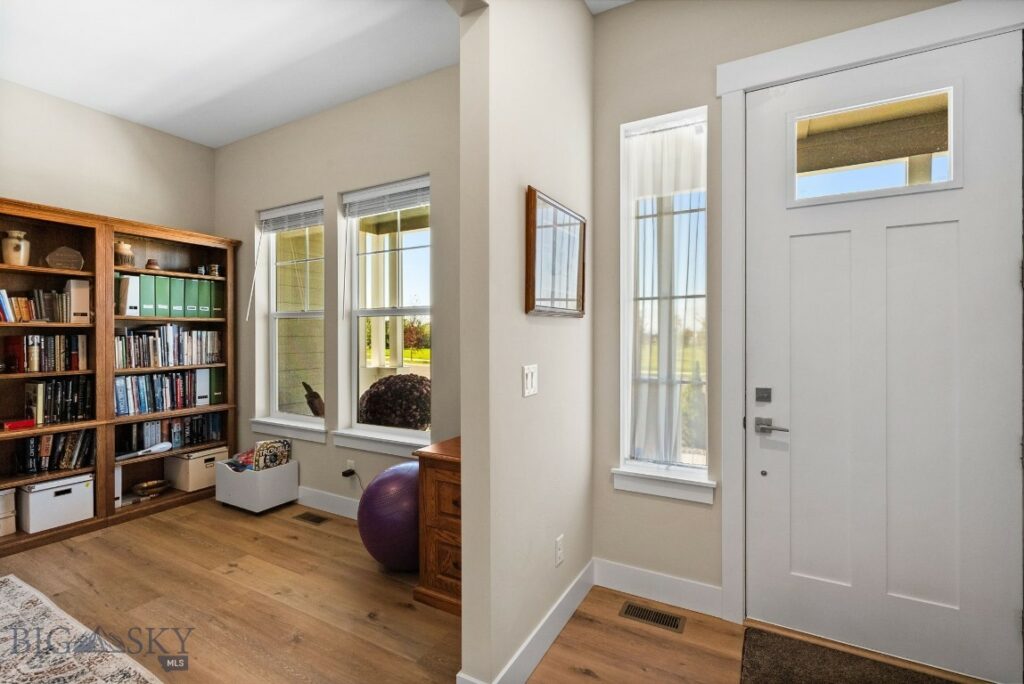 1604 Kit Carson Circle