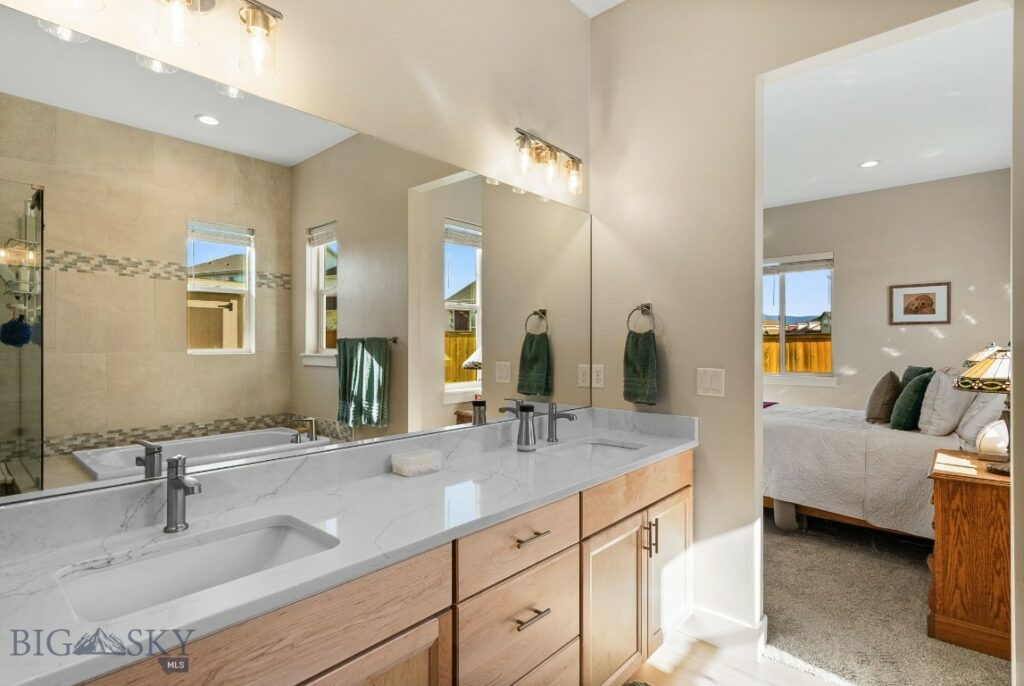 1604 Kit Carson Circle