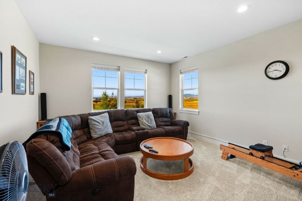 1604 Kit Carson Circle