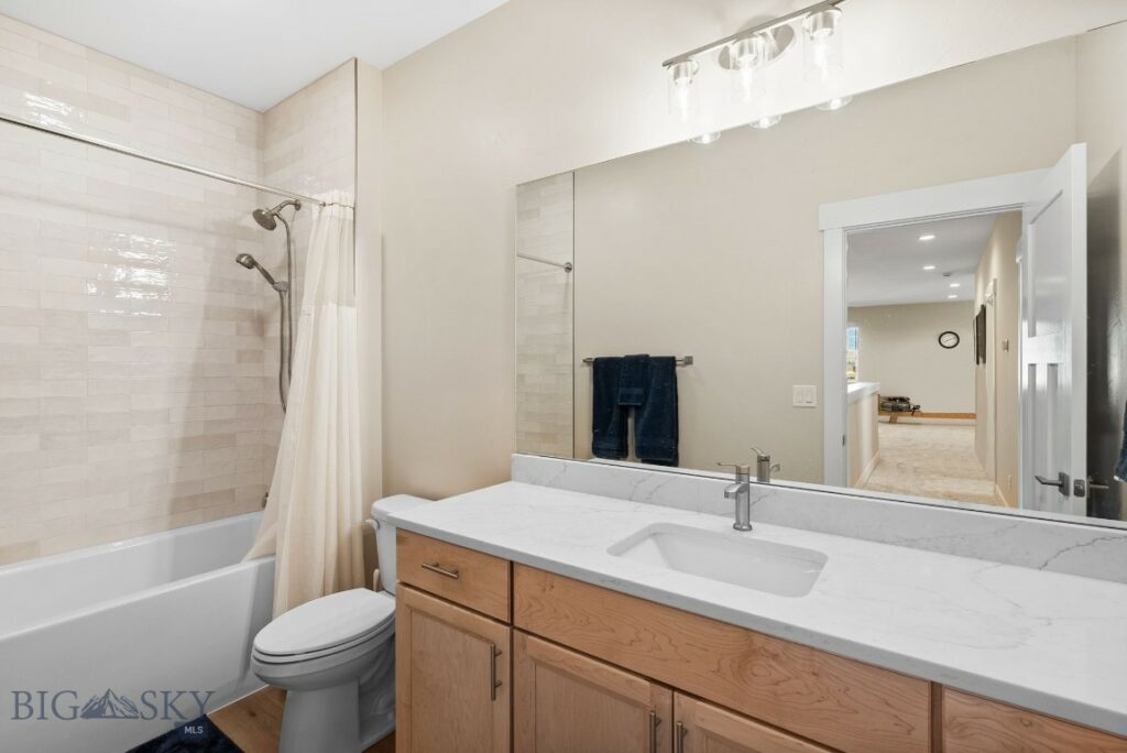 1604 Kit Carson Circle