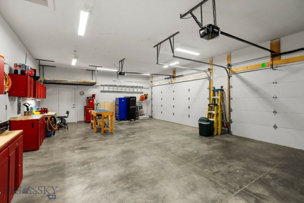 1604 Kit Carson Circle