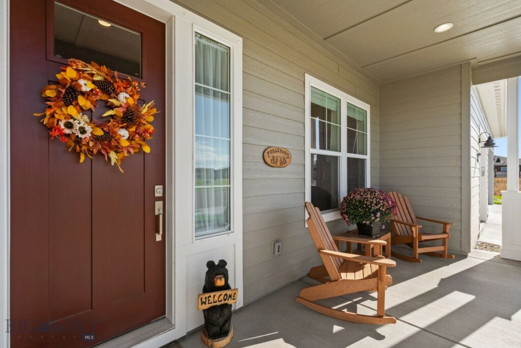 1604 Kit Carson Circle