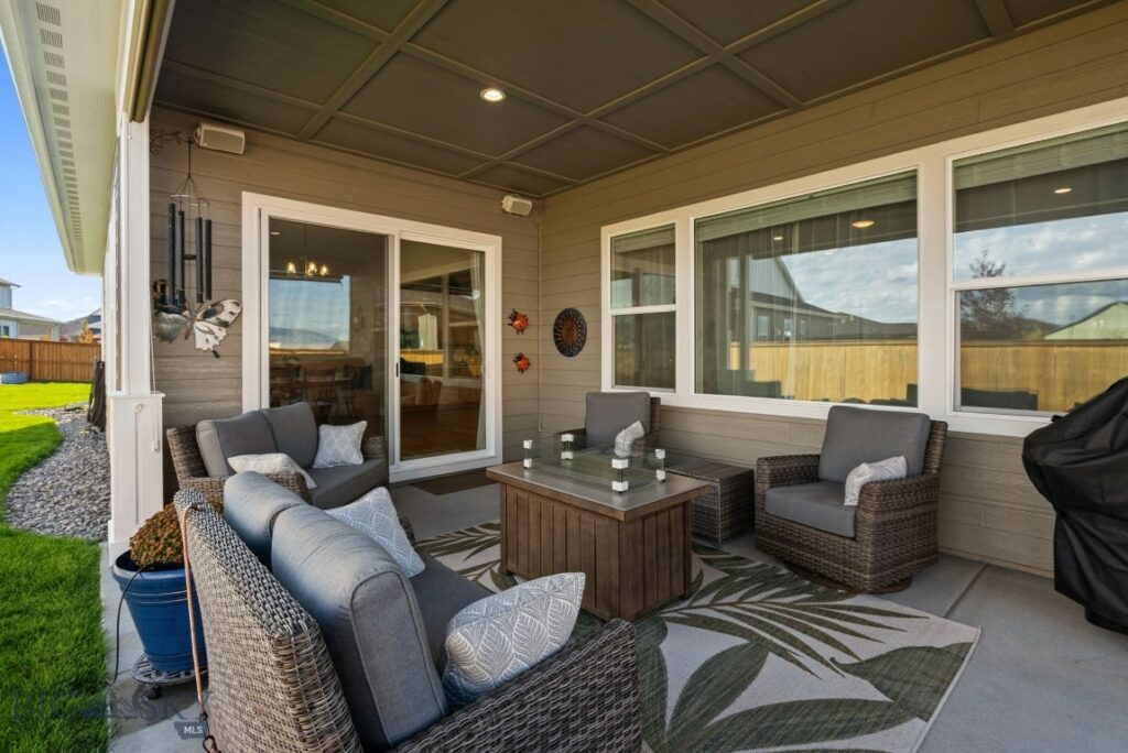 1604 Kit Carson Circle