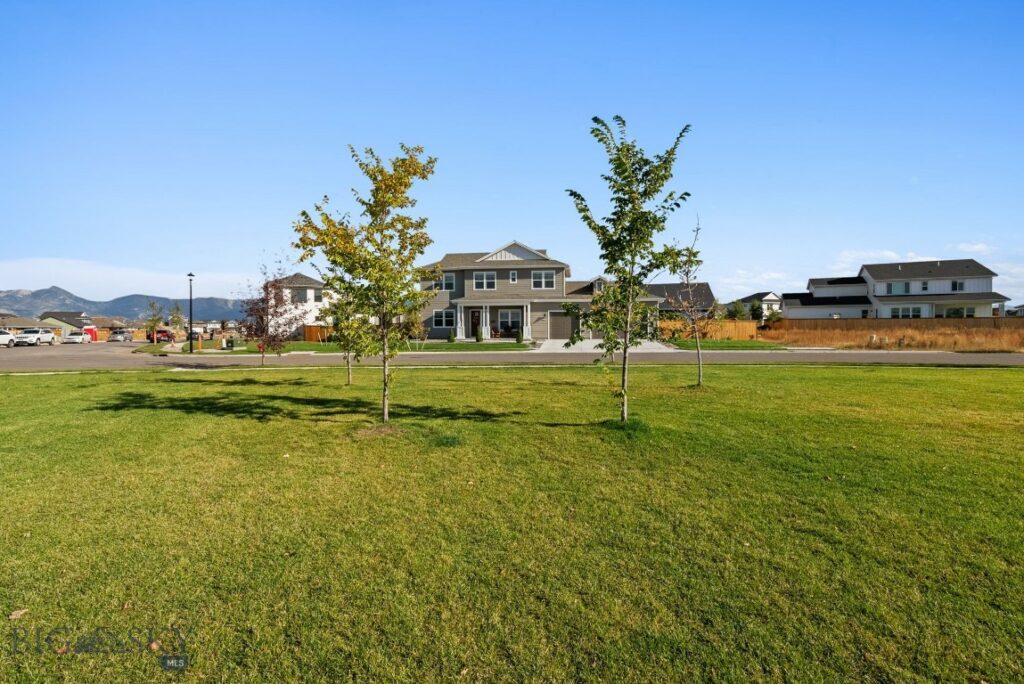 1604 Kit Carson Circle