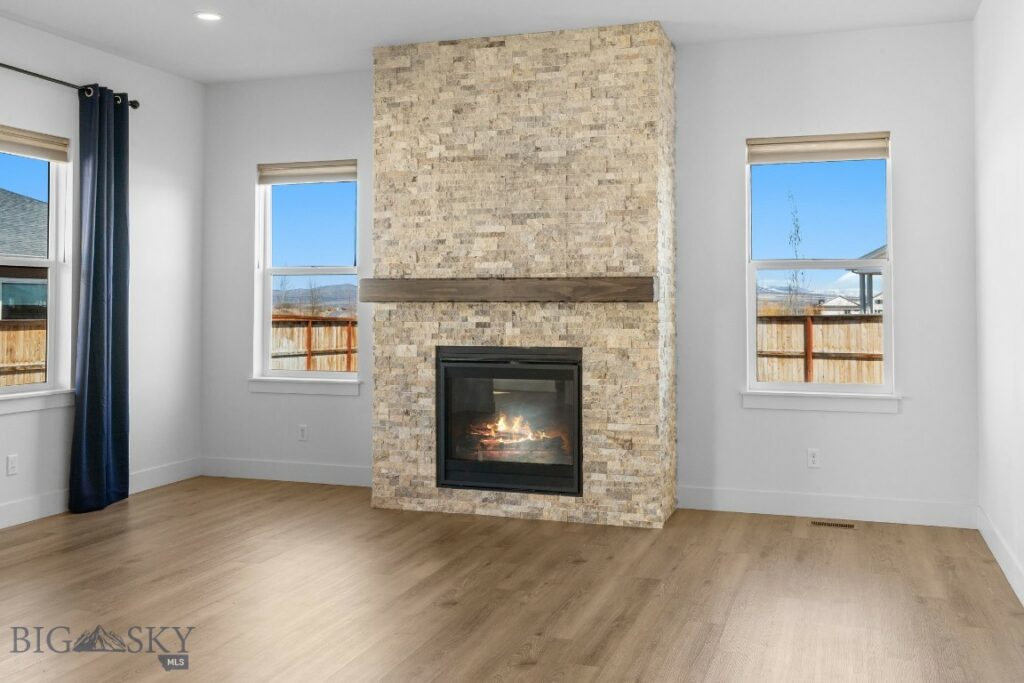 1607 Wyatt Earp Court