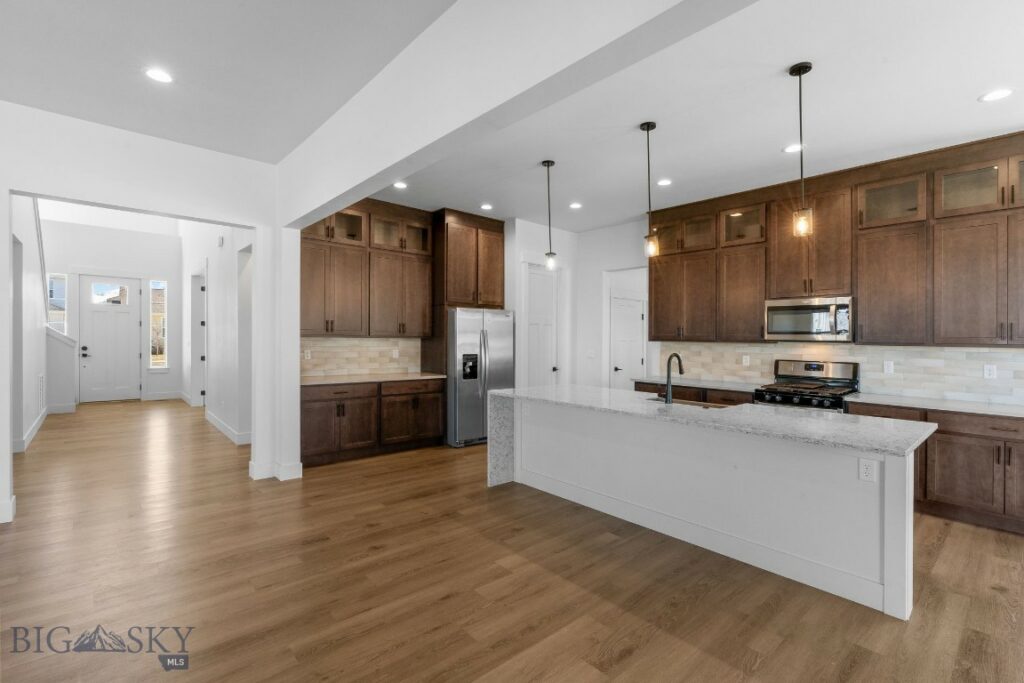 1607 Wyatt Earp Court