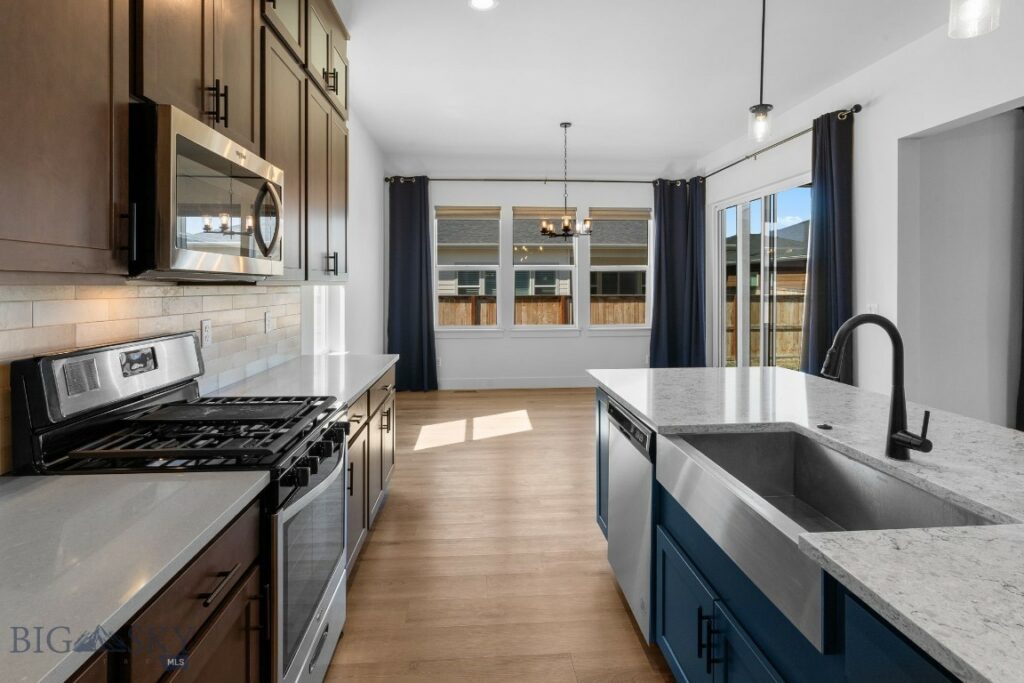 1607 Wyatt Earp Court
