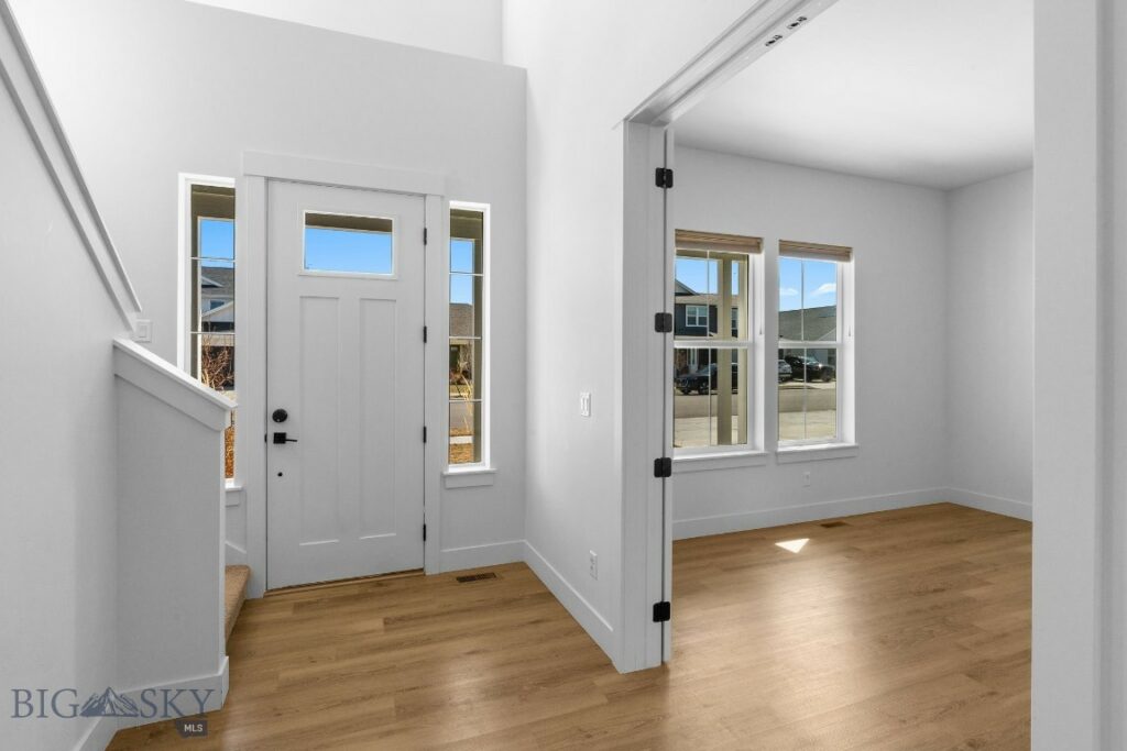 1607 Wyatt Earp Court