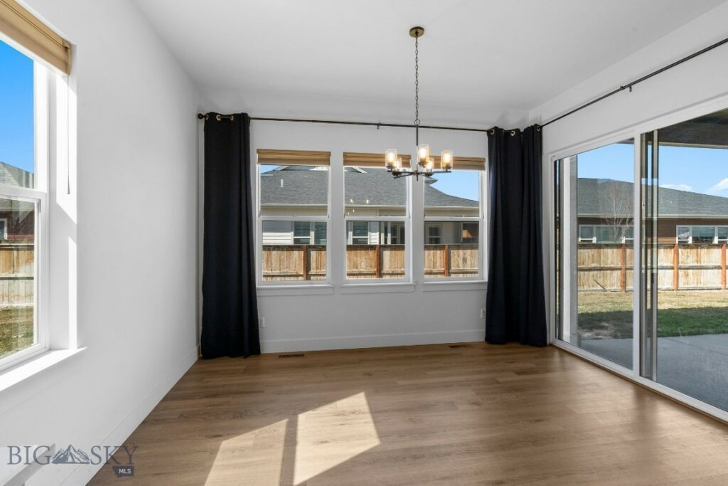 1607 Wyatt Earp Court
