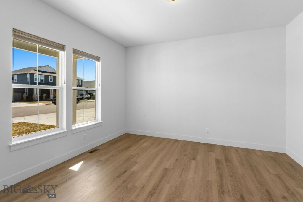 1607 Wyatt Earp Court