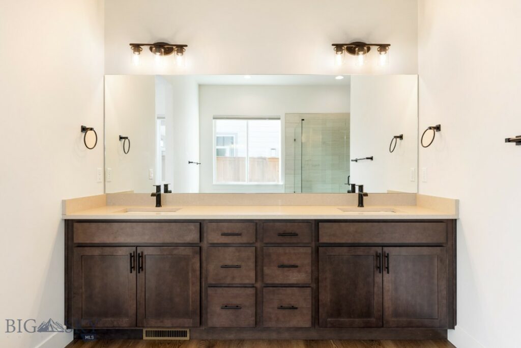 1609 Wyatt Earp Court