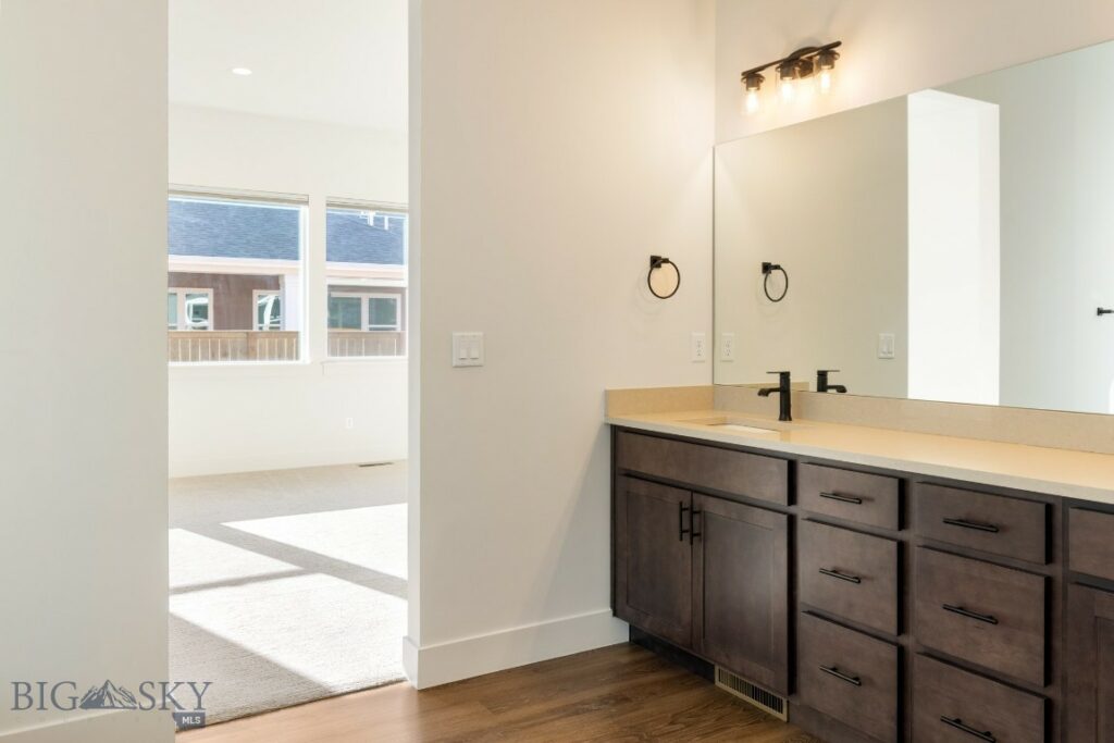 1609 Wyatt Earp Court