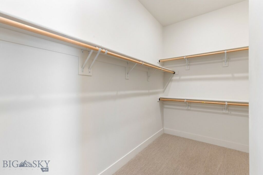 1609 Wyatt Earp Court
