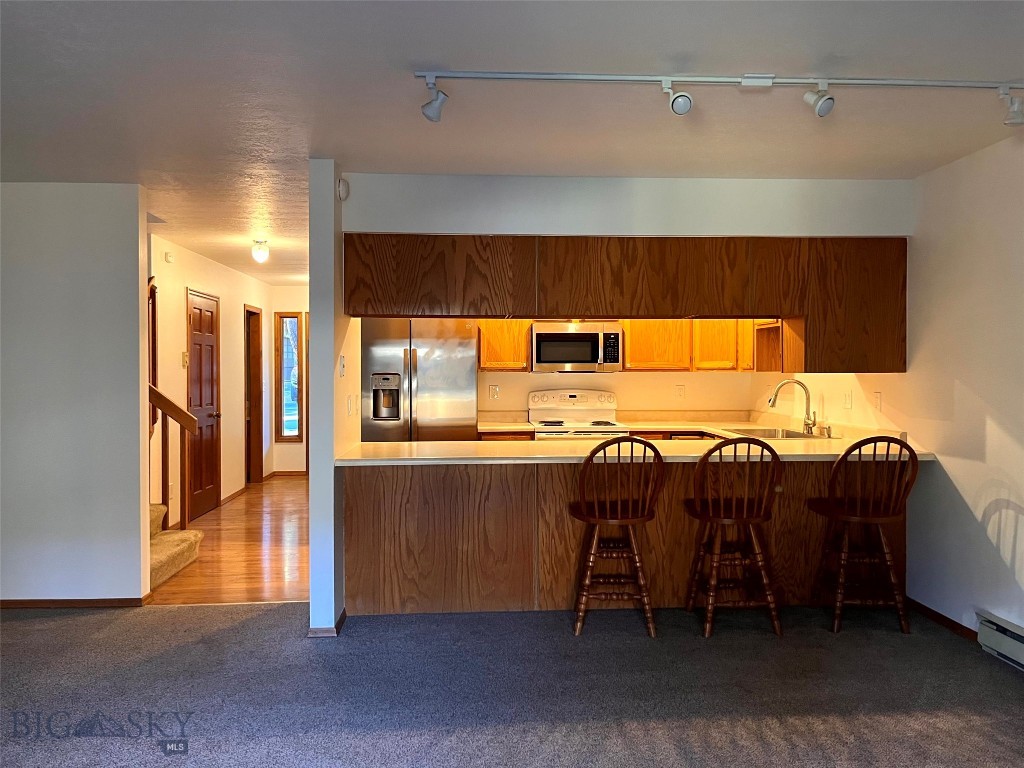 1611 W Koch