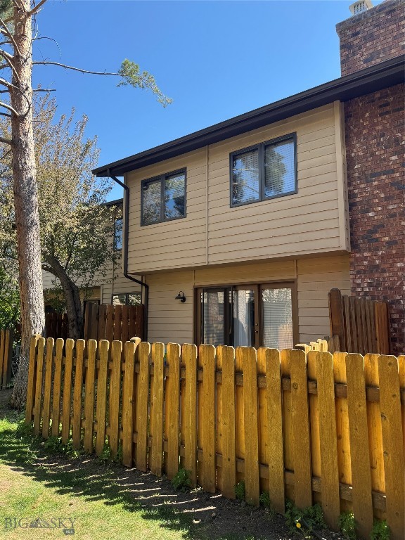 1611 W Koch