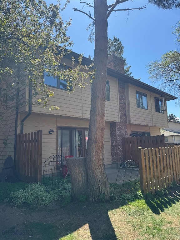 1611 W Koch