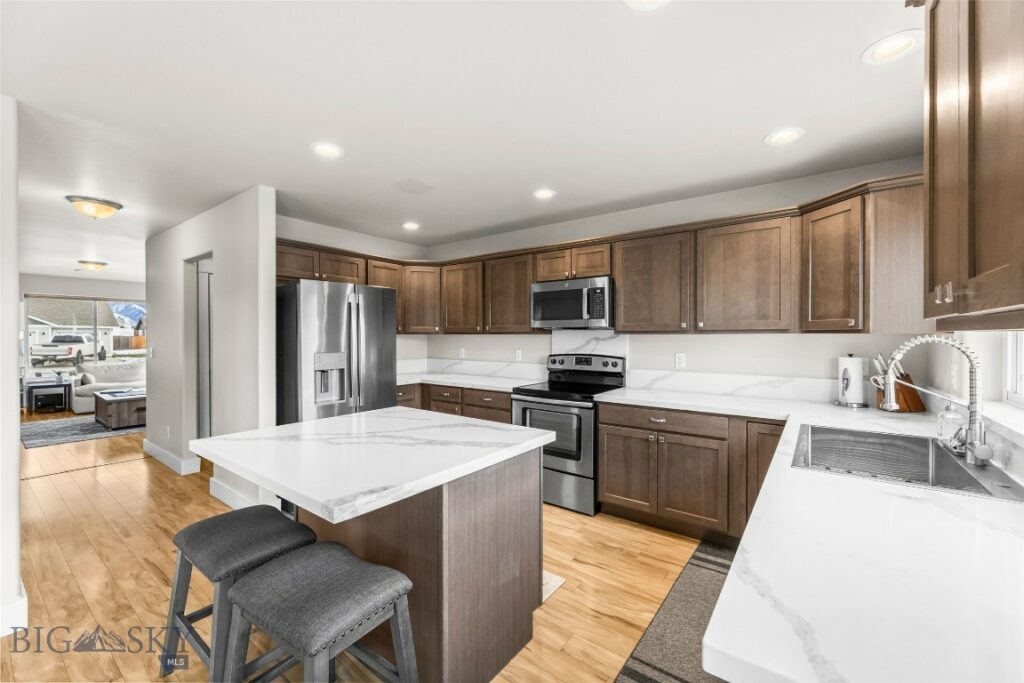 1613 Drummond Boulevard