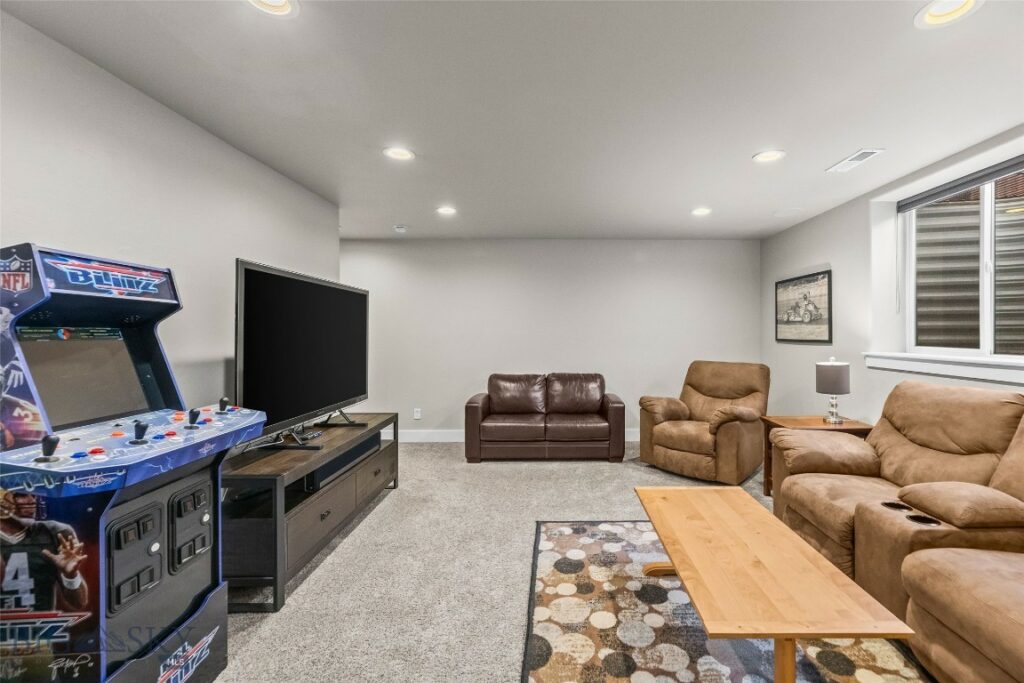 1613 Drummond Boulevard