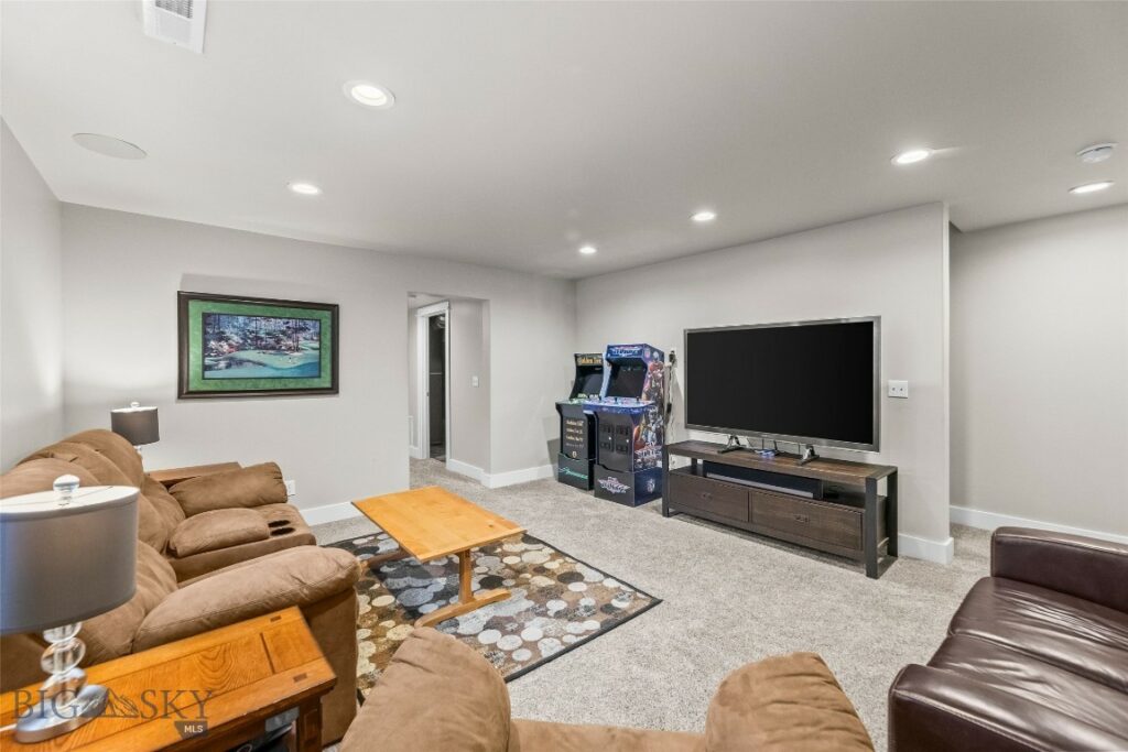 Belgrade MT 59714 - 25