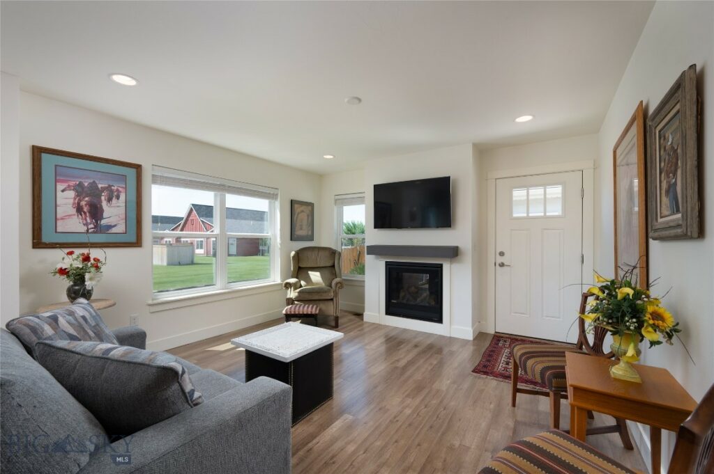 1665 Windward Avenue