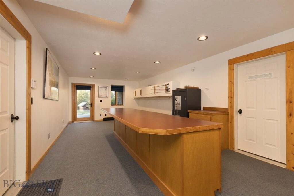 170 Hyalite Drive