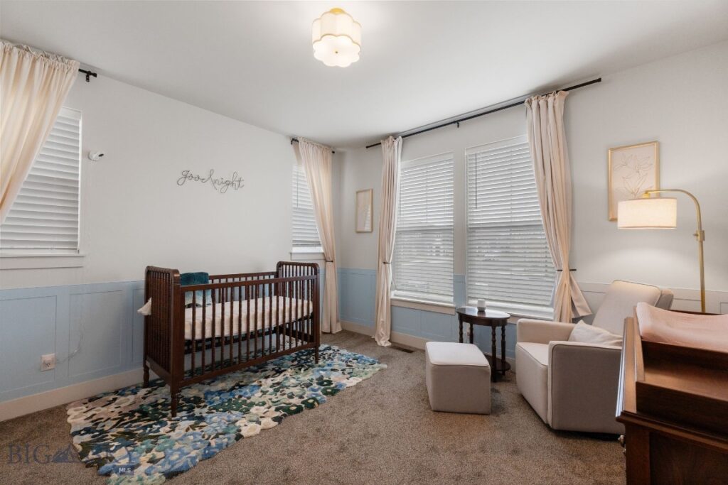 1704 Deadwood Loop
