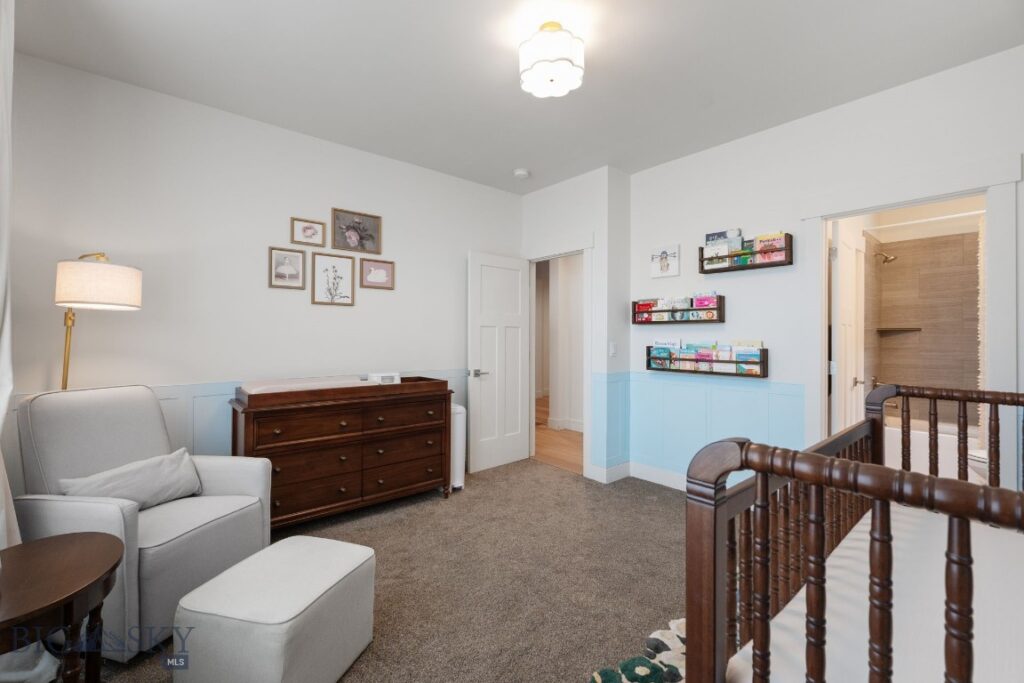 1704 Deadwood Loop