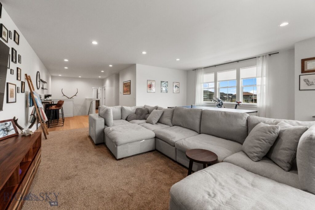 1704 Deadwood Loop