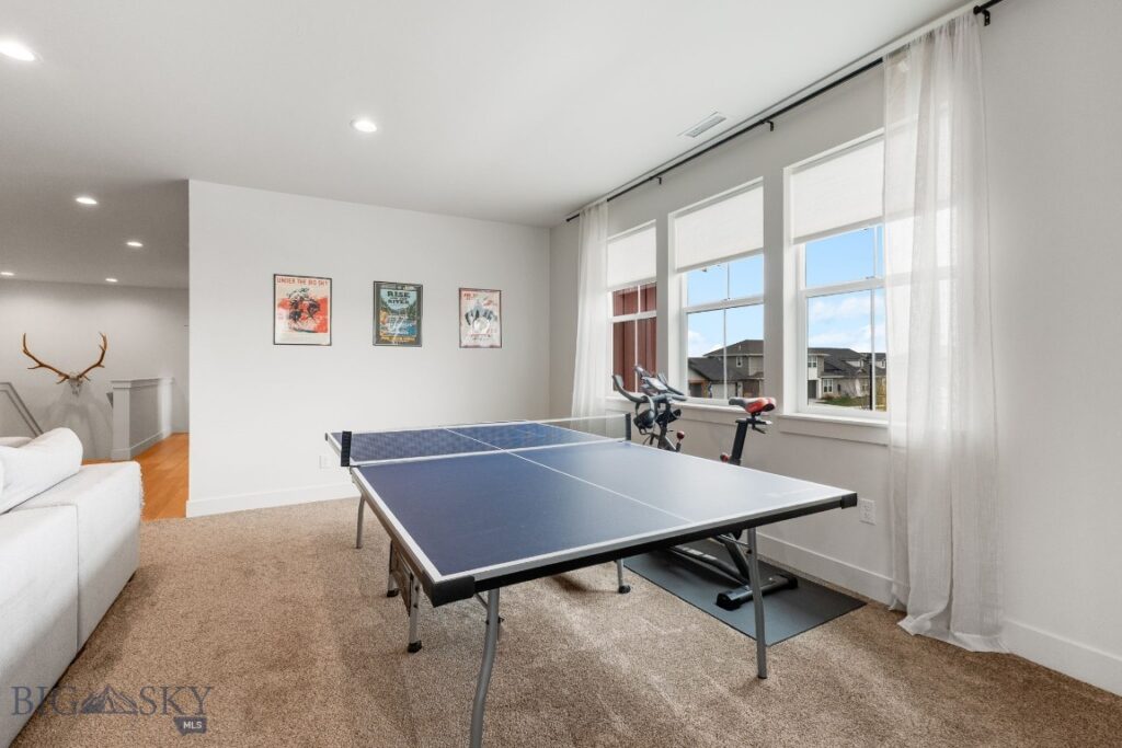 1704 Deadwood Loop